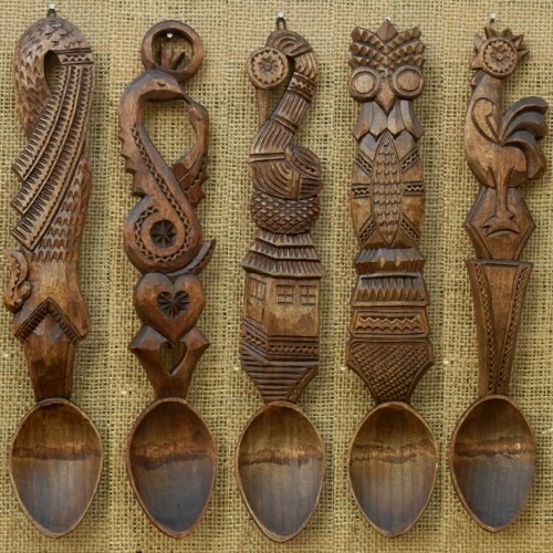 de lemn | Linguri sculptate in lemn